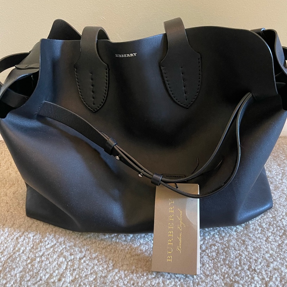 Burberry tote